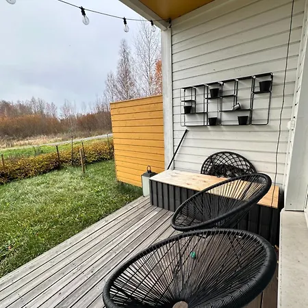 Modern Home, Free Wifi And Peaceful Location *